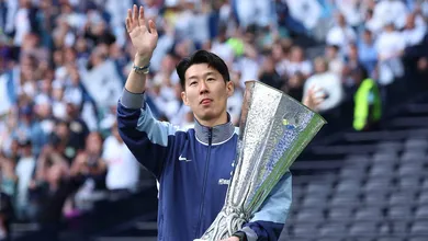 Tottenham surpreende, aceita negociar Son e tem data para poss&iacute;vel sa&iacute;da do &iacute;dolo