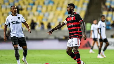 Esquema de meio-campo divide opini&otilde;es, e Tite e Gerson pedem paci&ecirc;ncia no Flamengo