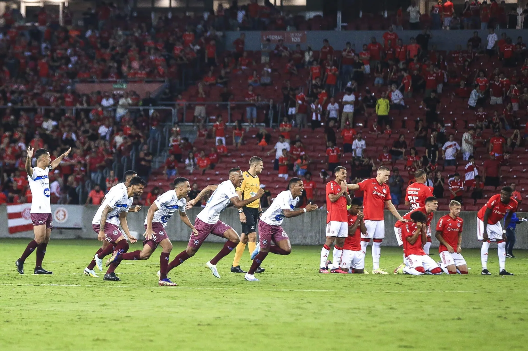 Internacional finalmente ter&aacute; Beira-Rio totalmente liberado em 2024 e v&ecirc; pela frente pegar algoz de 2023