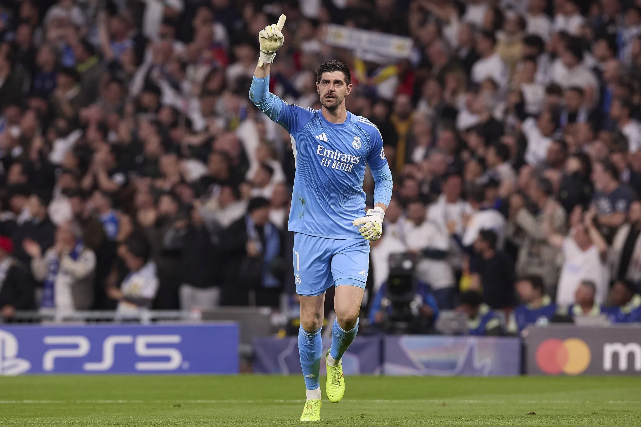 Thibaut Courtois durante Real Madrid x Manchester City (Foto: Imago/SOPA Images)