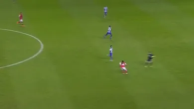 Casillas, o que voc&ecirc; foi fazer a&iacute;? Olha a falha do goleir&atilde;o do Porto