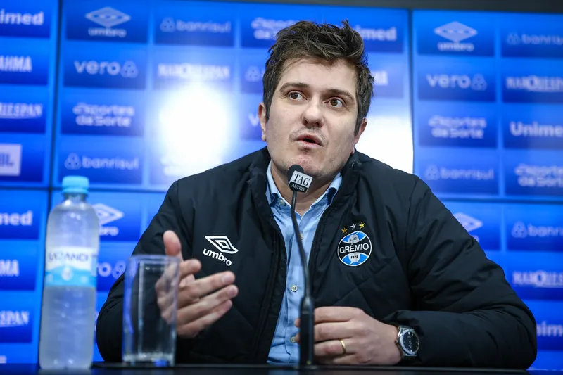Ant&ocirc;nio Brum, vice-presidente de futebol do Gr&ecirc;mio, concedeu entrevista coletiva no CT Luiz Carvalho