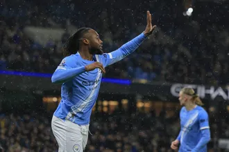 Refor&ccedil;o do City ilustra como Guardiola quebra estere&oacute;tipo em vit&oacute;ria que pressiona Arsenal