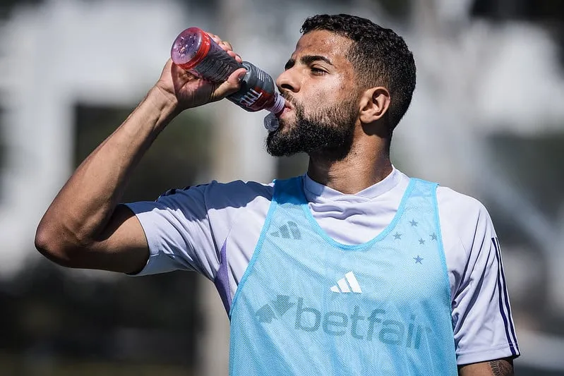 Jo&atilde;o Marcelo, zagueiro do Cruzeiro
