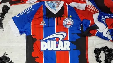 Bahia cobra respostas sobre derramamento no Nordeste e usar&aacute; camisa manchada de &oacute;leo contra o Cear&aacute;