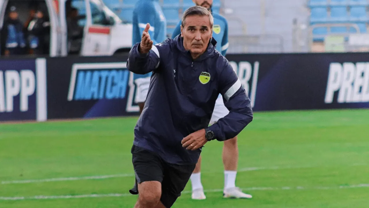 T&eacute;cnico portugu&ecirc;s que fez campeonato quase perfeito saiu antes de ser campe&atilde;o