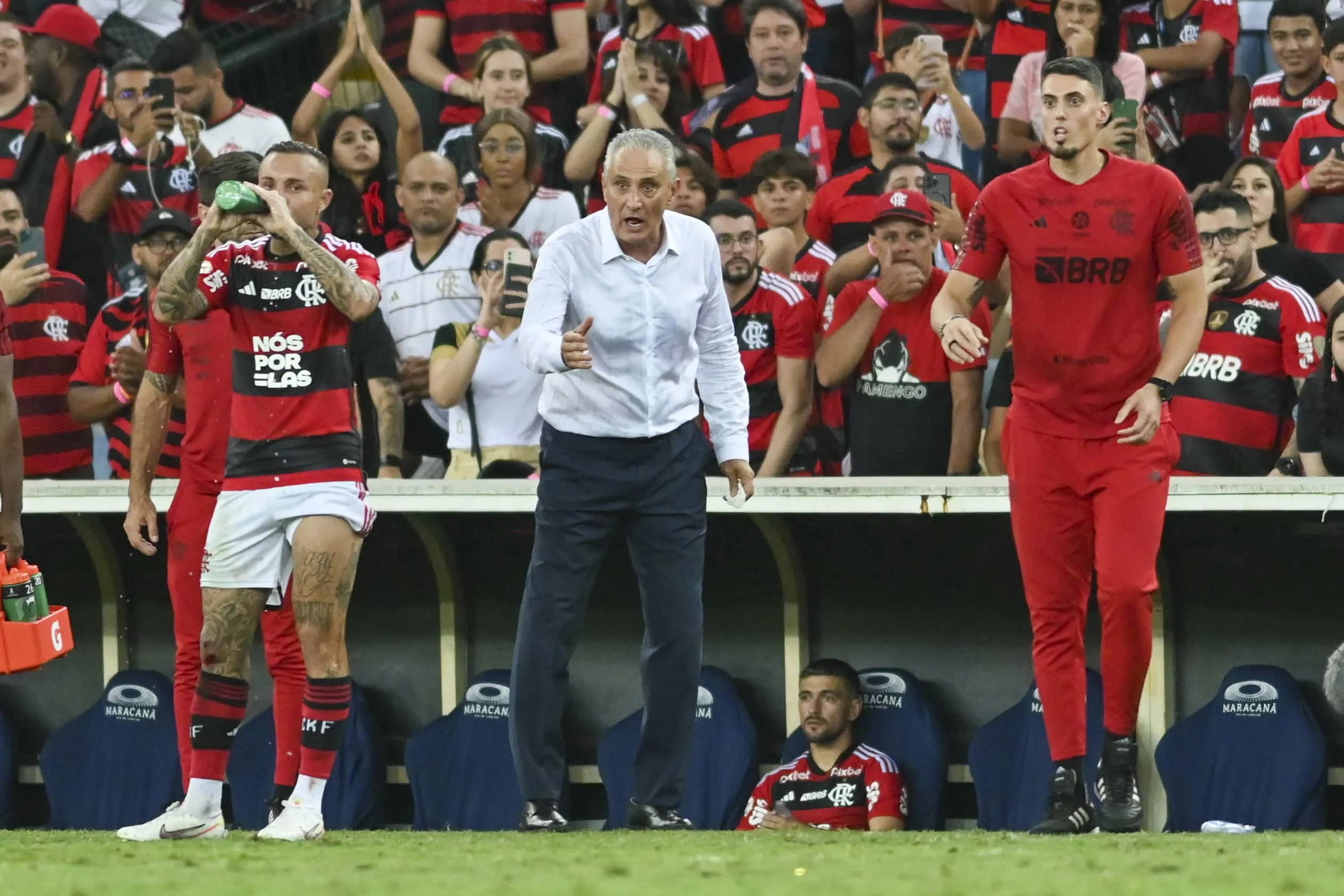 Tite ter&aacute; que fazer &lsquo;escolha de Sofia&rsquo; para definir Flamengo antes de cl&aacute;ssico contra&nbsp;o&nbsp;Fluminense