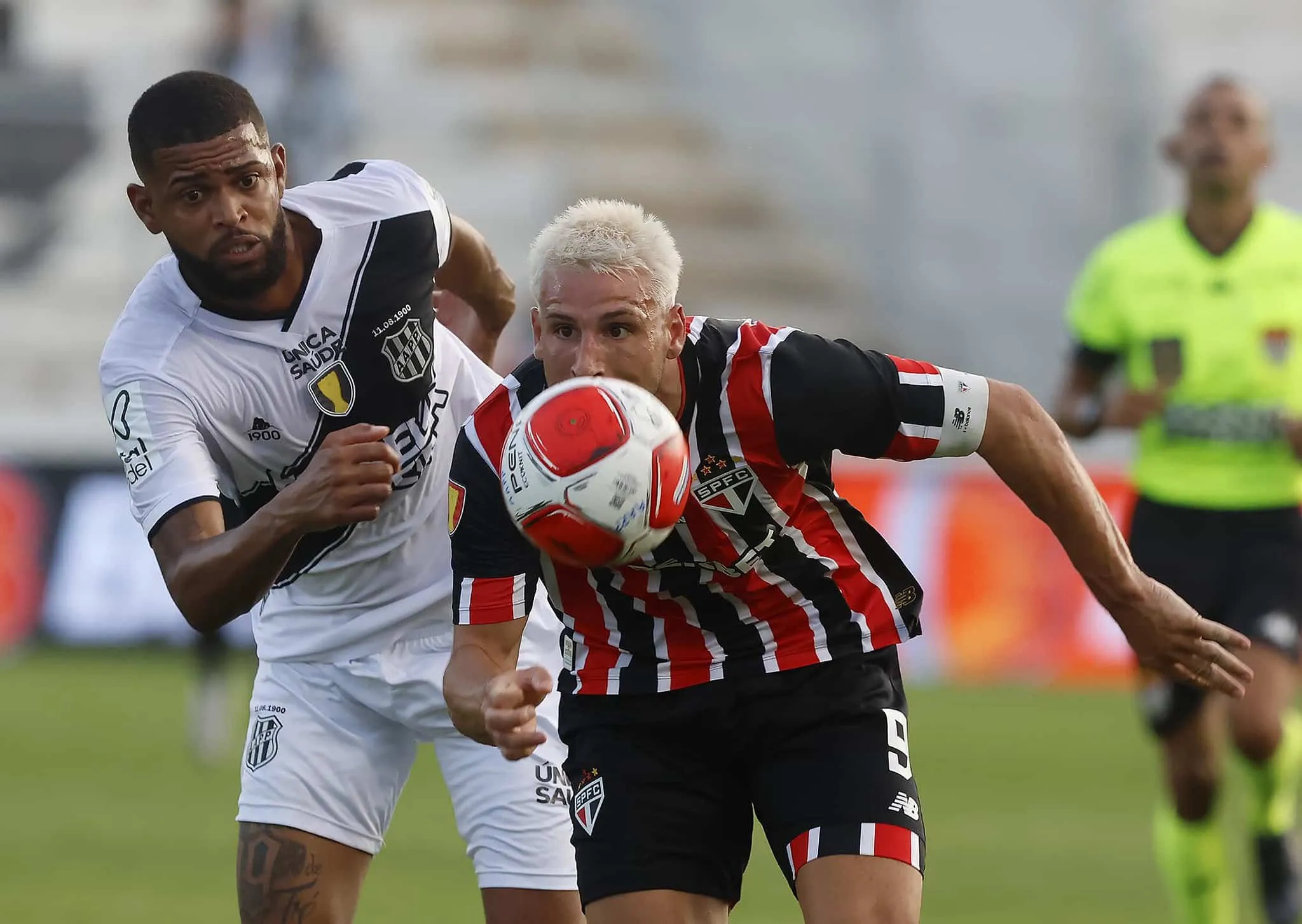 S&atilde;o Paulo perde para a Ponte Preta com direito a gola&ccedil;o, e Carpini conhece sua primeira derrota