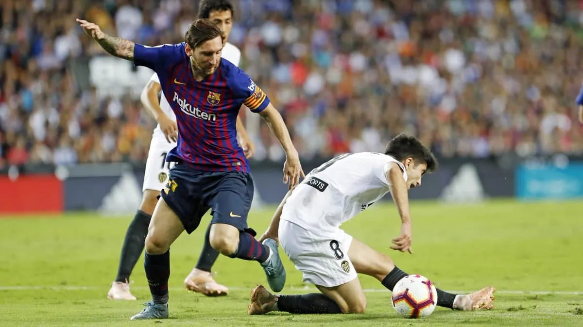 O Valencia imp&ocirc;s seu desafio ao Barcelona, em empate que n&atilde;o ajuda nenhuma das equipes