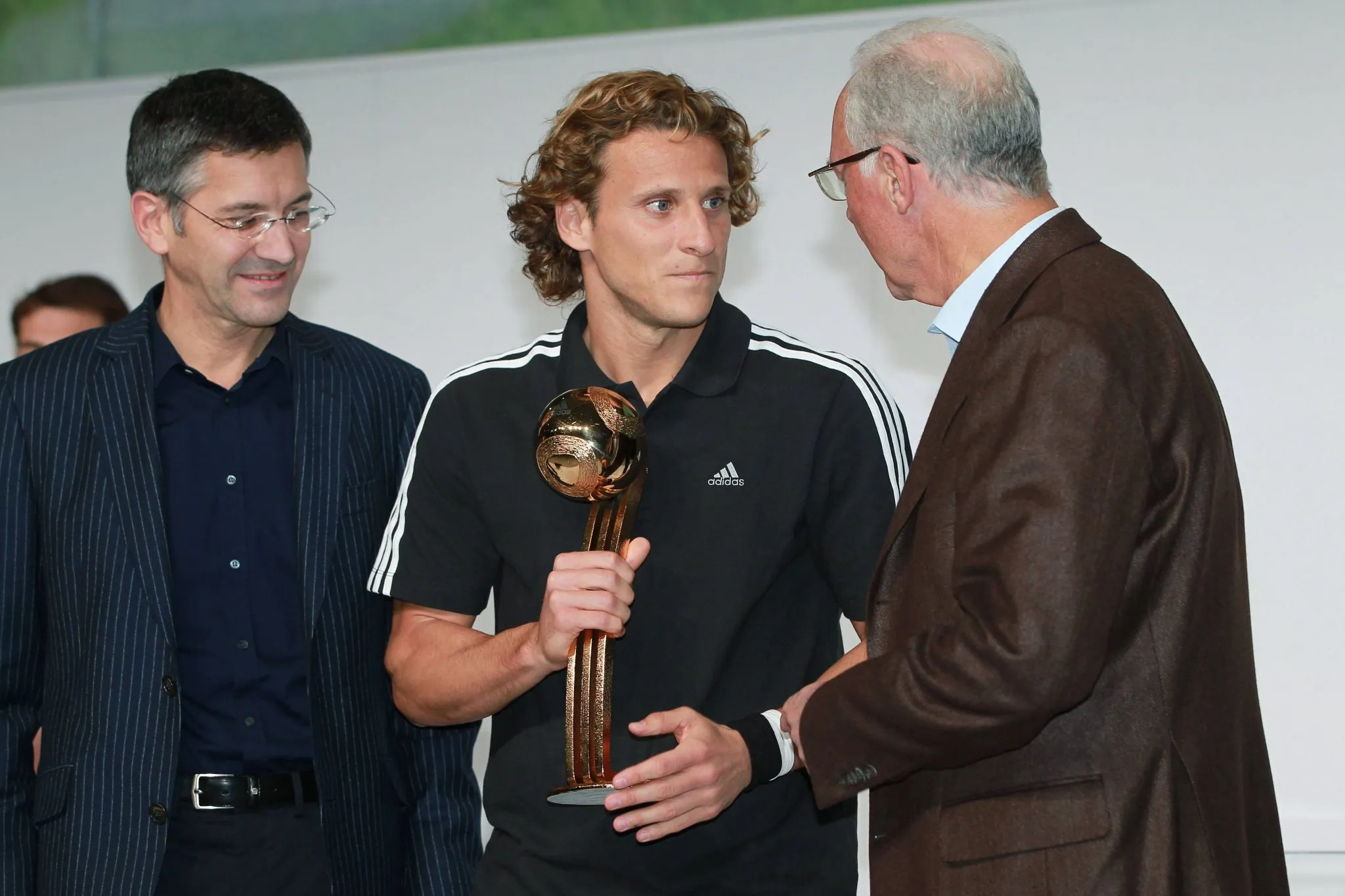 Forl&aacute;n com sua Golden Ball em 2010
