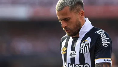 Ao apostar em Lucas Lima para 2023, Santos concordou com a lei do m&iacute;nimo esfor&ccedil;o no seu meio-campo