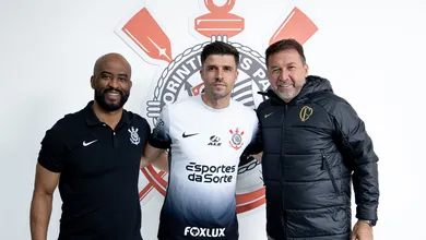Entenda os planos do Corinthians para o atacante espanhol H&eacute;ctor Hern&aacute;ndez