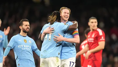 Vai ser dispensado? De Bruyne brilha e City consegue al&iacute;vio em meio &agrave; crise