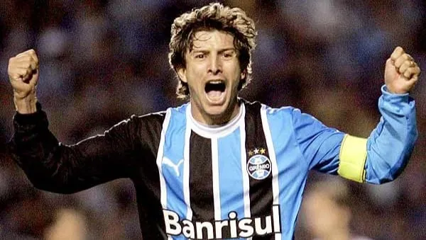 Na torcida pelo Gr&ecirc;mio, Tcheco compara Couto Pereira ao Ol&iacute;mpico: &lsquo;gigante de concreto&rsquo;