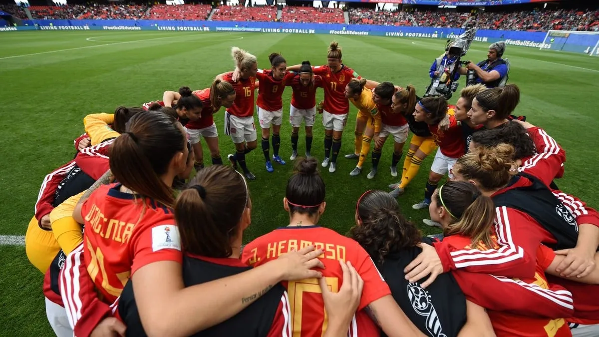 Cr&ocirc;nicas da Copa #12: Espanha fez campanha digna e est&aacute; no caminho certo para ir mais longe