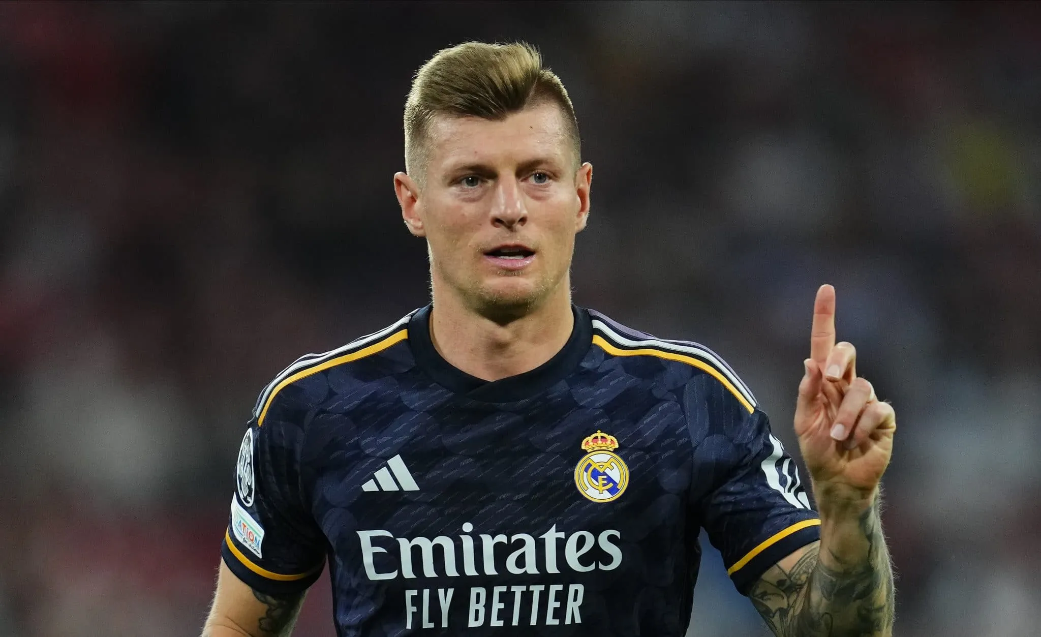 Para suprir sa&iacute;da de Kroos, Real Madrid define dois alvos: um do City, outro do Bayern