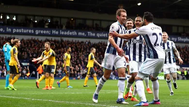 Ataque a&eacute;reo do West Brom derrubou o Arsenal e seus 77% de posse de bola