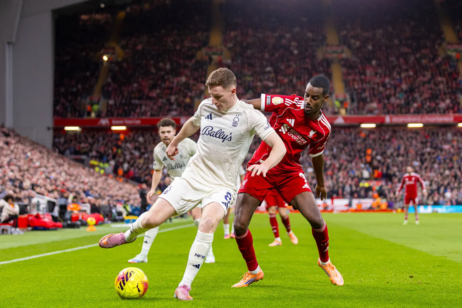 Isak pelo Liverpool