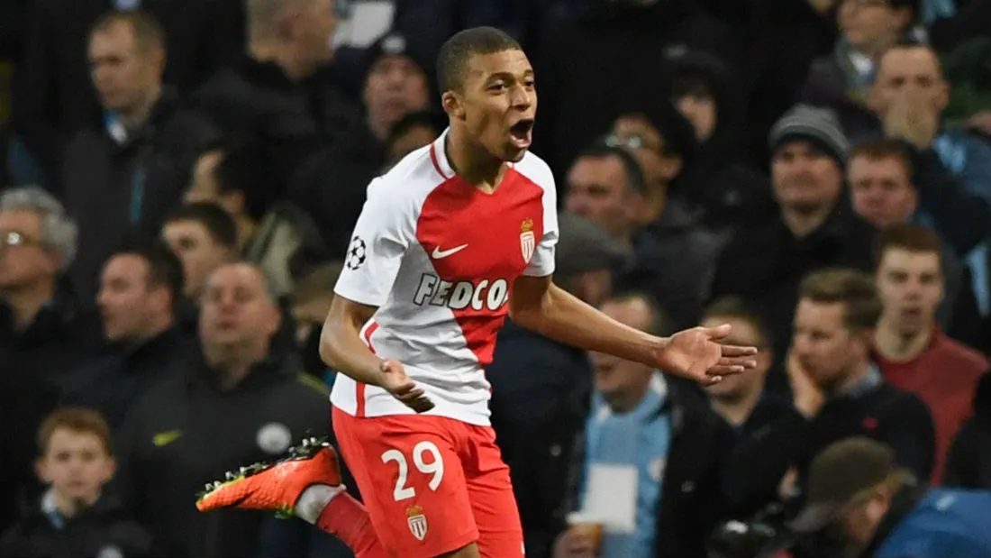 Mbapp&eacute; e a rever&ecirc;ncia &agrave; lenda: &ldquo;Voc&ecirc; trabalha todo dia para enfrentar jogadores como Buffon&rdquo;