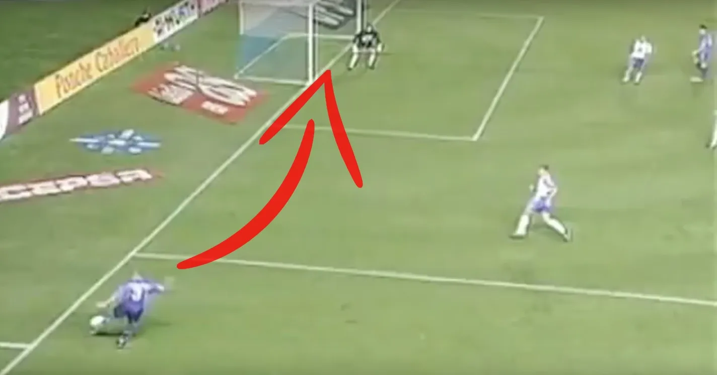H&aacute; exatos 20 anos, Roberto Carlos anotava seu gol imposs&iacute;vel contra o Tenerife
