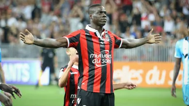 Favre, t&eacute;cnico do Nice: &ldquo;Tem que ser cego para n&atilde;o ver o qu&atilde;o bom &eacute; Balotelli&rdquo;