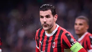 Soberba e rusgas com t&eacute;cnico mudam status de Theo Hern&aacute;ndez no Milan