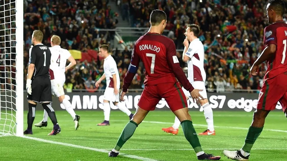 Cristiano Ronaldo torna-se 4&ordf; maior artilheiro europeu e mira chegar em Pusk&aacute;s na lideran&ccedil;a