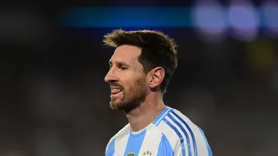 Novo papel de Messi na Argentina abre espa&ccedil;o para jovem sensa&ccedil;&atilde;o