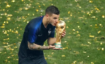 Lucas Hern&aacute;ndez: &ldquo;Eu devo tudo que sou &agrave; minha m&atilde;e, meu pai fracassou em seu papel&rdquo;