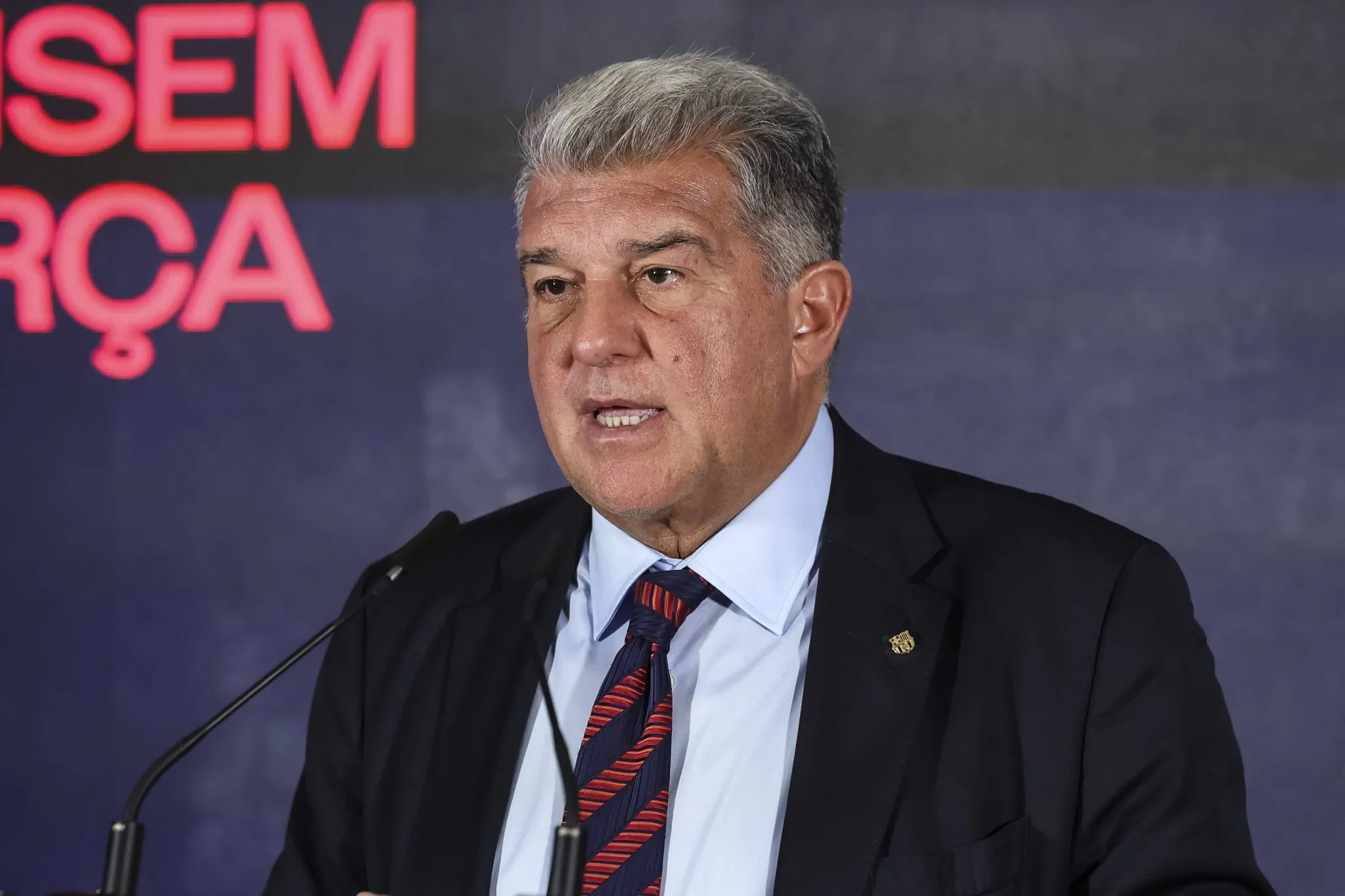 Presidente do Barcelona: &lsquo;Ele n&atilde;o custaria uma fortuna, mas teria que demonstrar interesse em vir&rsquo;