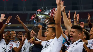 Mais do que o t&iacute;tulo, Athletico celebra a continuidade de seu crescimento