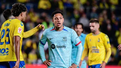 &lsquo;Temos que ter cautela&rsquo;: Xavi blinda Vitor Roque, e momento de press&atilde;o s&oacute; atrapalha in&iacute;cio no Barcelona