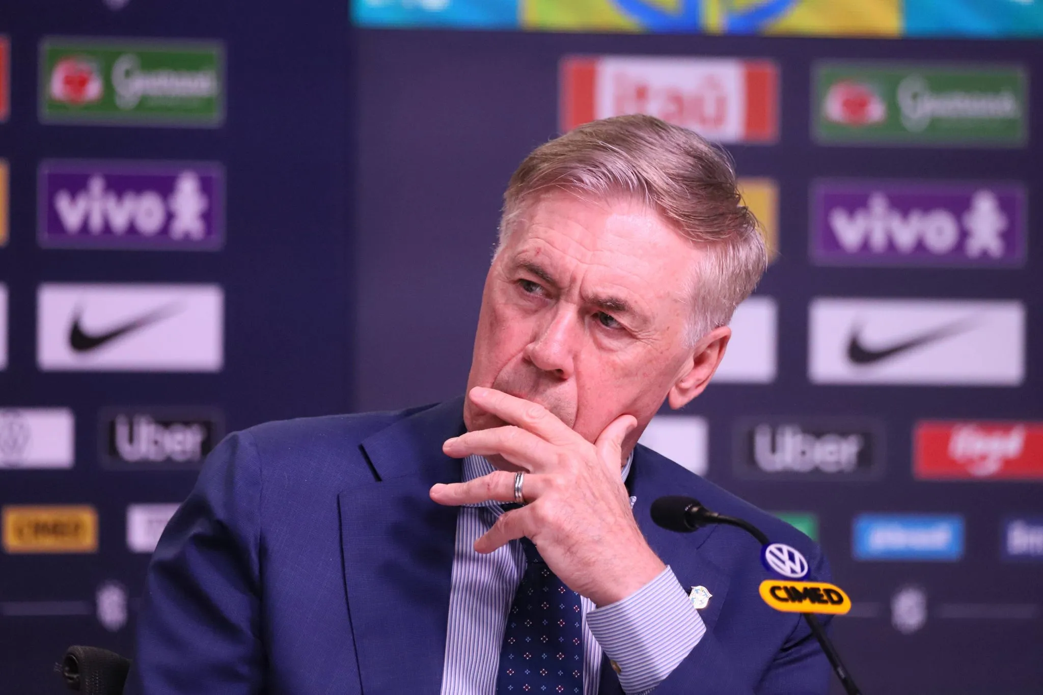 O t&eacute;cnico Carlo Ancelotti em entrevista coletiva da sele&ccedil;&atilde;o brasileira