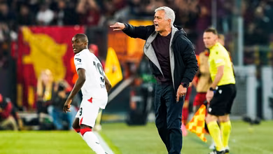 Mourinho: &ldquo;Cr&eacute;dito aos jogadores. Eles t&ecirc;m essa mentalidade, esse desejo, essa empatia com a torcida&rdquo;