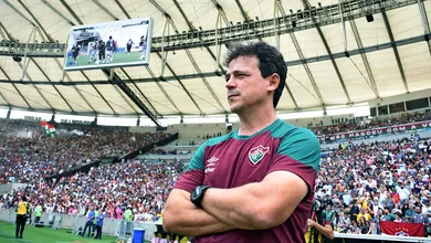 Diniz admite Fluminense inferior no cl&aacute;ssico e acerta em resposta sobre ansiedade para final da Libertadores