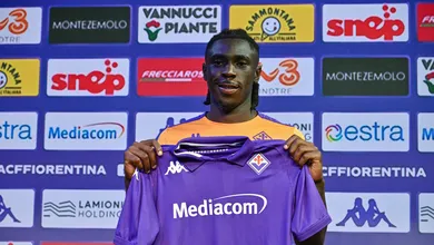 Novo atacante da Fiorentina, Moise Kean causa impacto negativo em apresenta&ccedil;&atilde;o; assista