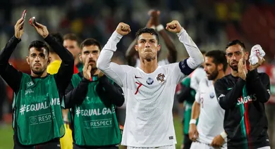 Cristiano fez quatro gols, mas foi uma infelicidade bisonha do goleiro que abriu caminho &agrave; goleada de Portugal