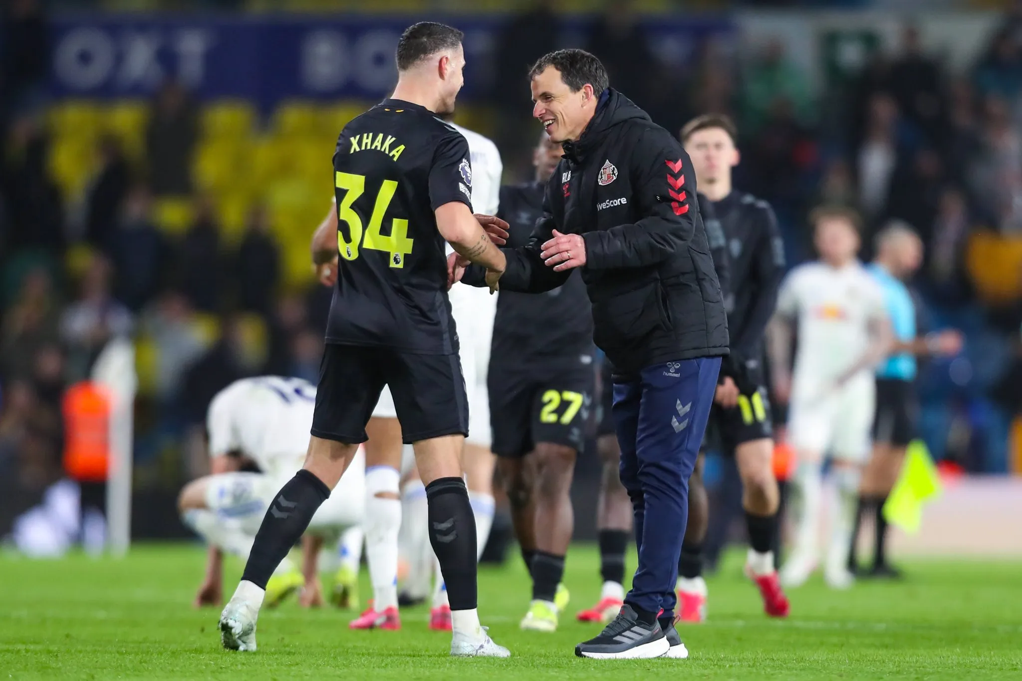 Xhaka e Le Bris celebram vit&oacute;ria do Sunderland