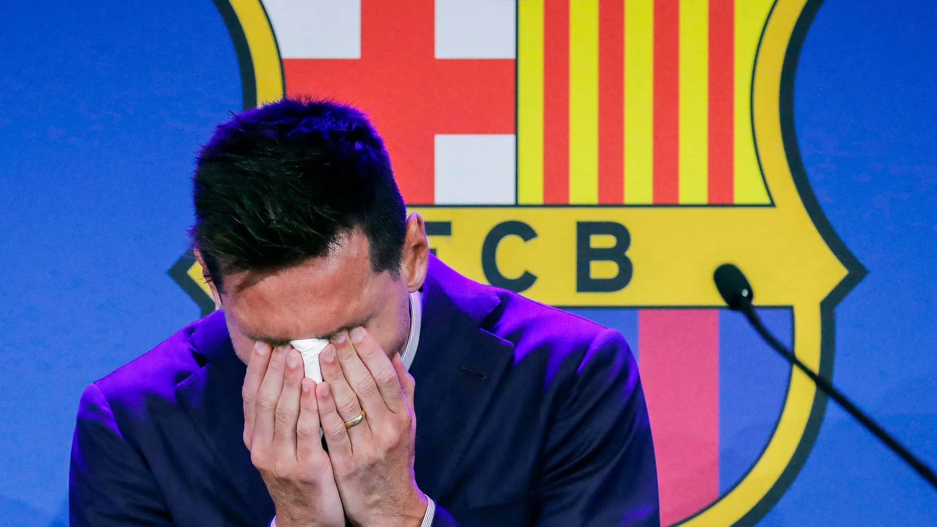 Dono do Inter Miami promete fazer &ldquo;o que estiver ao alcance&rdquo; para Messi ter despedida pelo Bar&ccedil;a