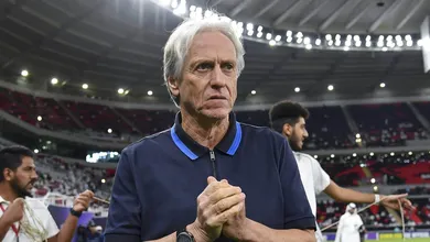 Jorge Jesus rebate pergunta ir&ocirc;nica e adota sil&ecirc;ncio sobre sele&ccedil;&atilde;o brasileira