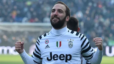 Higua&iacute;n marca pela sexta rodada seguida, e Juventus segue tranquila na Serie A