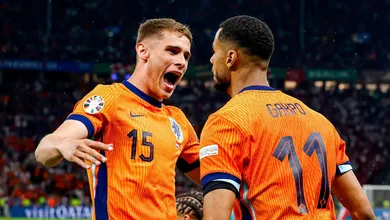 Holanda destr&oacute;i conto de fadas da Turquia e se classifica na Eurocopa pelos detalhes