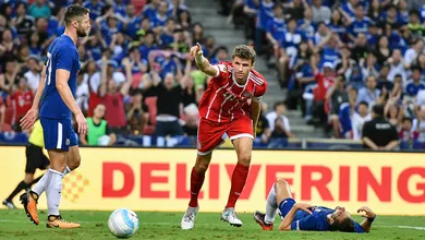 Morata estreou pelo Chelsea, mas foi M&uuml;ller pelo Bayern quem brilhou no amistoso entre as equipes