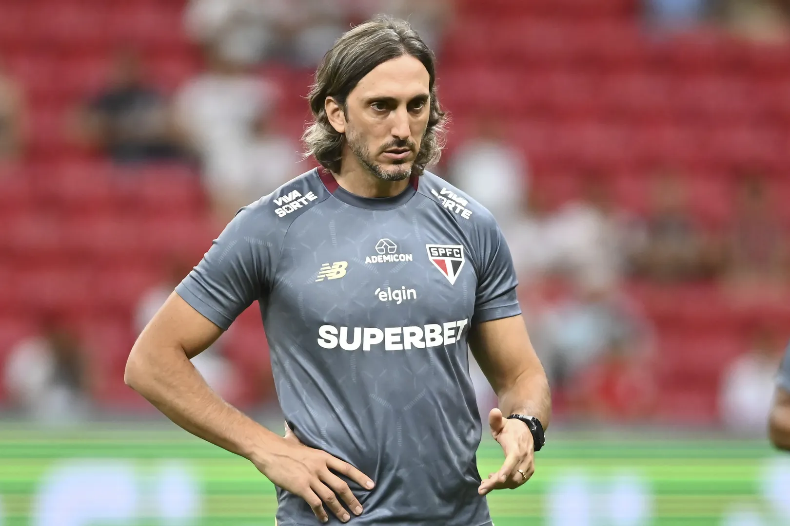Zubeld&iacute;a sofre (de novo) com press&atilde;o no S&atilde;o Paulo