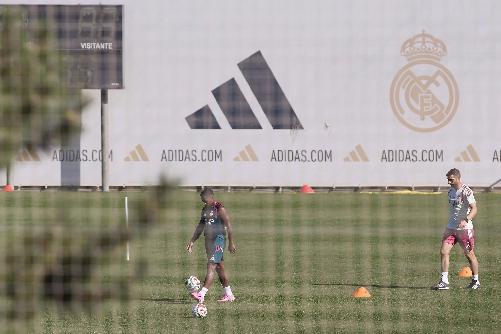 Endrick treina separado do restante do elenco no Real Madrid