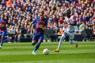 Raphinha quebra sequ&ecirc;ncia de grandes atua&ccedil;&otilde;es pelo Barcelona &agrave;s v&eacute;speras da Data Fifa