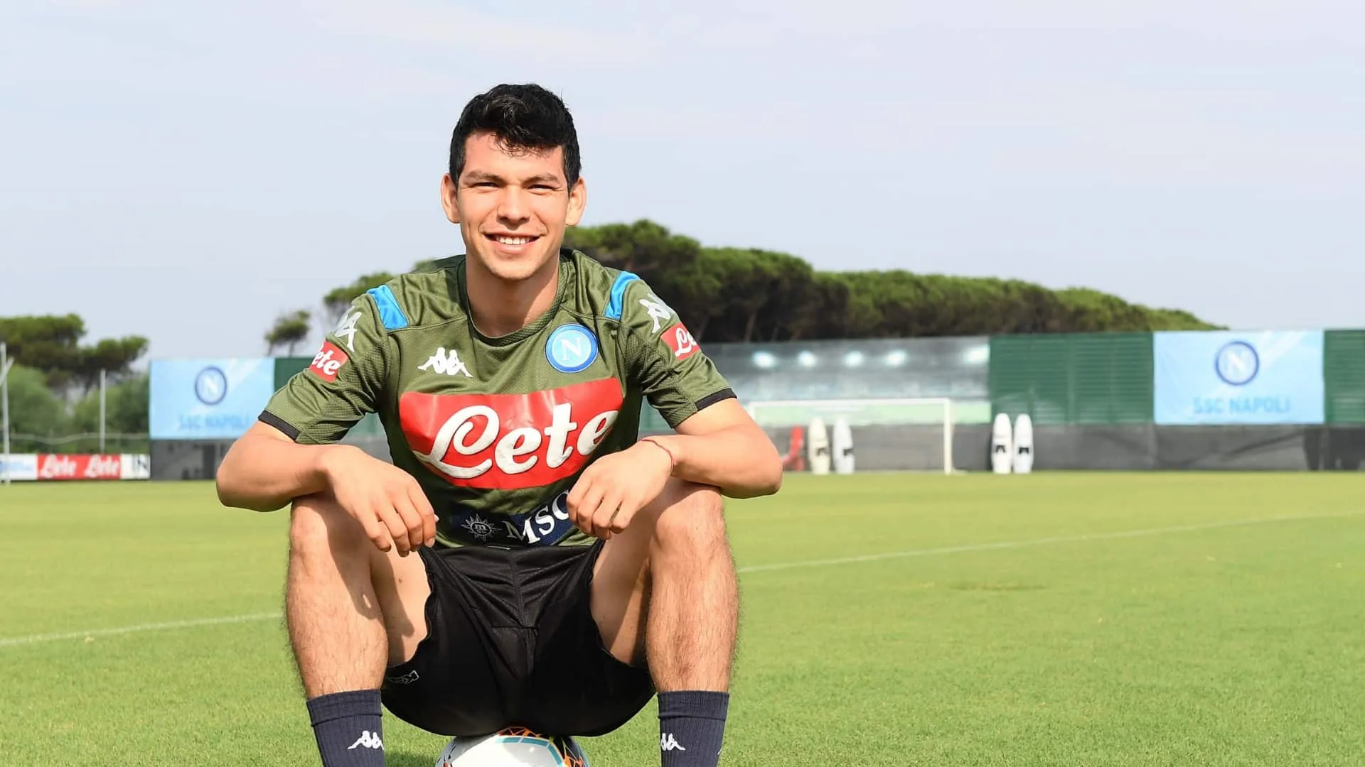 Lozano aumenta o poder de fogo de um Napoli que sonha com voos mais altos