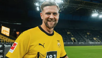 F&uuml;llkrug amplia seu conto de fadas e jogar&aacute; a Champions pelo Dortmund