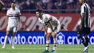 S&atilde;o Paulo d&aacute; adeus &agrave; Libertadores com her&oacute;is da Copa do Brasil como protagonistas da queda