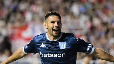 &lsquo;Cl&aacute;usula maluca&rsquo;: Por que acordo do Racing com artilheiro chamou a aten&ccedil;&atilde;o da Europa